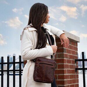 JACK GEORGES Messenger Style Zippered Crossbody #7203 Buffalo Leather Bag